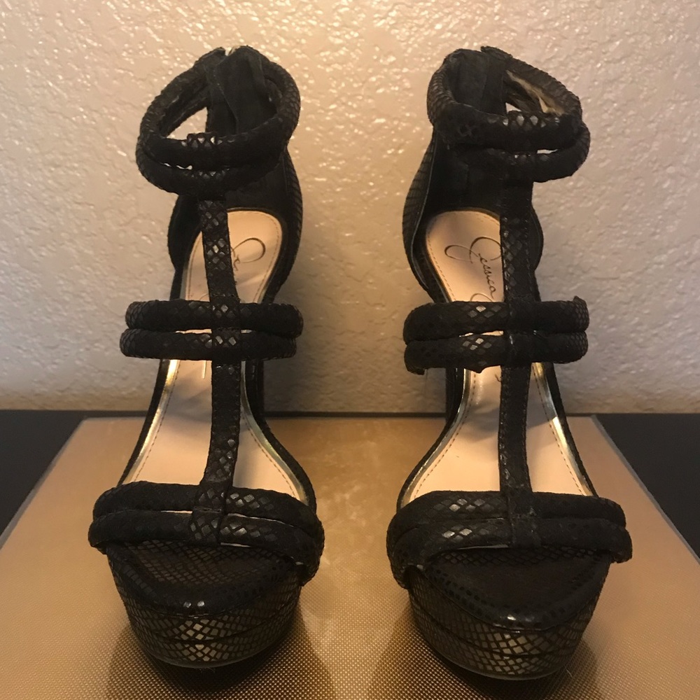 Black Jessica Simpson Heel-Used/Good Condition